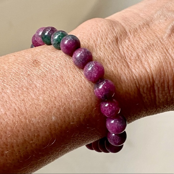 NWOT Genuine Ruby And Zoisite Gemstone Bracelet - Picture 15 of 15